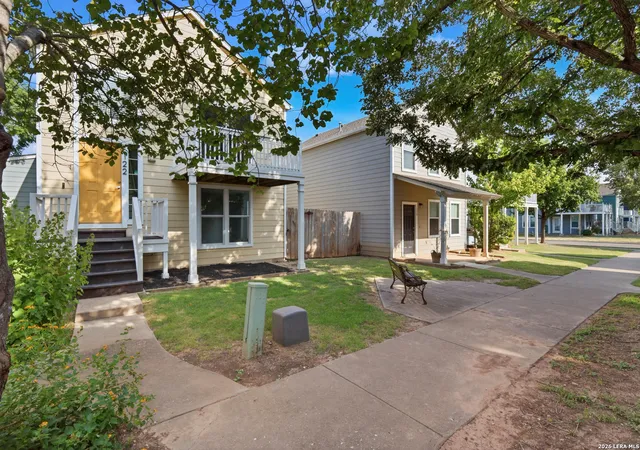 Listing Photo 4 - Condo for sale in building located at 122 Rush Hvn, San Marcos, TX 78666 - Unit #F093