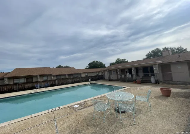 Listing Photo 1 - Condo for sale in building located at 1051 Country Clb, Seguin, TX 78155 - Unit #H31