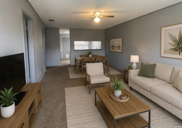 Listing Photo 5 - Condo for sale in building located at 1051 Country Clb, Seguin, TX 78155 - Unit #H31