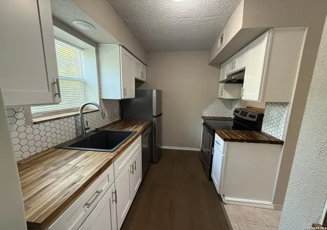 Photo 2 of Condo for sale at 3243 Nacogdoches Rd #1206, San Antonio, TX 78217 | MLS# 2012005 | Listing updated on 2026-09-07