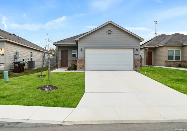 Photo 2 of Single family home for sale at 14631 Stirrup Trce, Elmendorf, TX 78112 | MLS# 2012788 | Listing updated on 2026-09-11