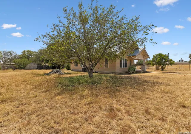 Photo 4 of Single family home for sale at 201 E Harris St, Dilley, TX 78017 | MLS# 2012792 | Listing updated on 2026-09-11