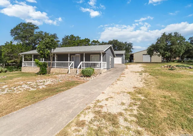 Photo 2 of Single family home for sale at 2123 Cyn Lake Dr, Canyon Lake, TX 78133 | MLS# 2012810 | Listing updated on 2026-09-11