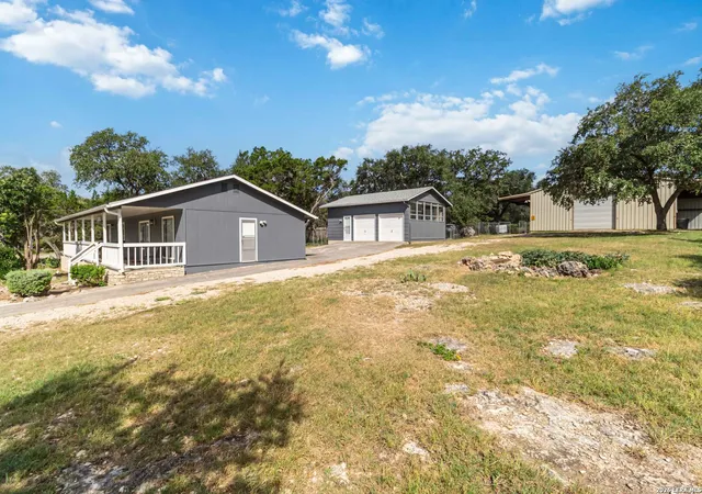 Photo 3 of Single family home for sale at 2123 Cyn Lake Dr, Canyon Lake, TX 78133 | MLS# 2012810 | Listing updated on 2026-09-11