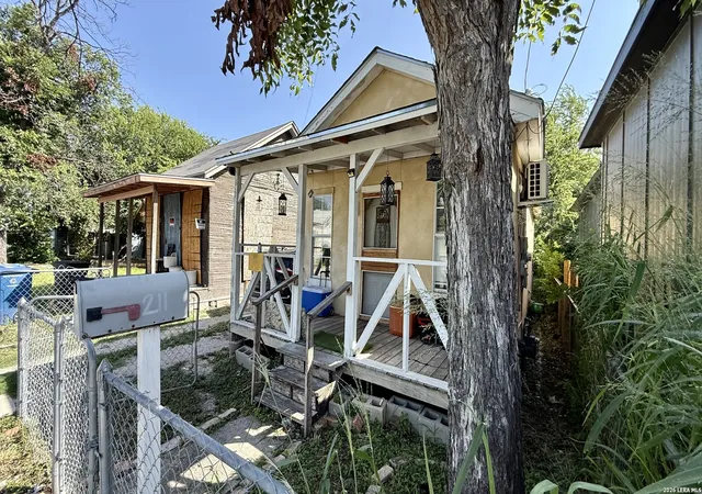 Photo 3 of Single family home for sale at 211 Rehmann, San Antonio, TX 78204 | MLS# 2012825 | Listing updated on 2026-09-10
