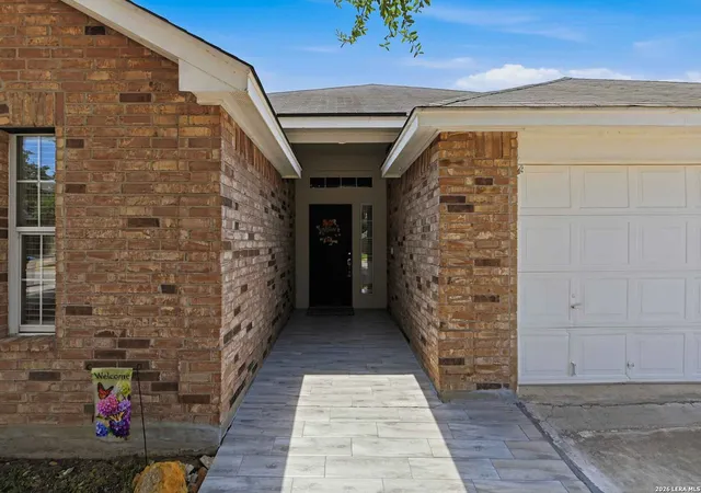 Photo 3 of Single family home for sale at 1106 Seven Iron Way, San Antonio, TX 78221 | MLS# 2012831 | Listing updated on 2026-09-11