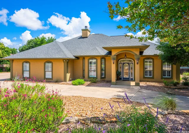 Photo 2 of Single family home for sale at 516 Winged Ft, Kerrville, TX 78028 | MLS# 2012851 | Listing updated on 2026-09-11