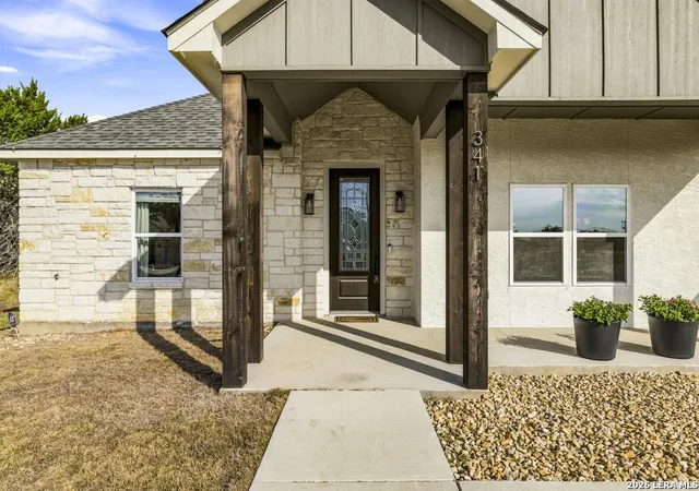 Photo 3 of Single family home for sale at 341 Park Rd, Bandera, TX 78003 | MLS# 2012855 | Listing updated on 2026-09-11
