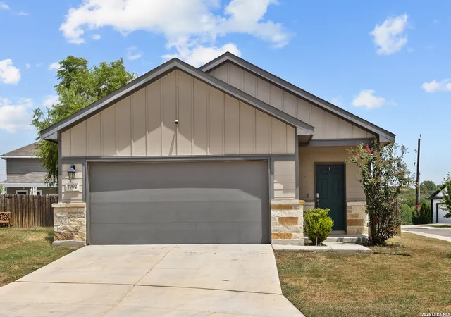 Photo 2 of Single family home for sale at 7702 Prescott Pl, San Antonio, TX 78218 | MLS# 2012870 | Listing updated on 2026-09-15