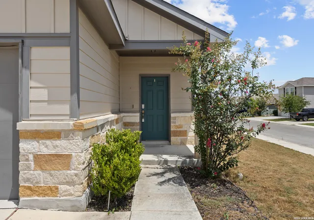 Photo 4 of Single family home for sale at 7702 Prescott Pl, San Antonio, TX 78218 | MLS# 2012870 | Listing updated on 2026-09-15
