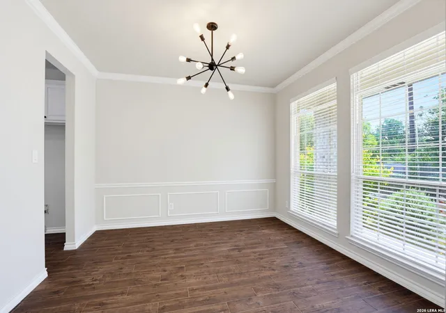 Photo 4 of Single family home for sale at 27 Fonthill Way, San Antonio, TX 78218 | MLS# 2012873 | Listing updated on 2026-09-11