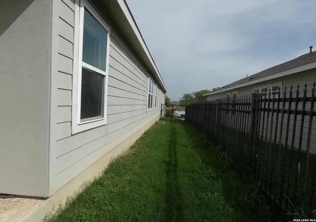 Photo 4 of Single family home for sale at 935 Watson Way, San Antonio, TX 78221 | MLS# 2012895 | Listing updated on 2026-09-11