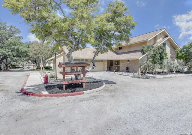 Single family home for sale at 4311 Muirfield, San Antonio, TX 78229 | MLS# 2012903