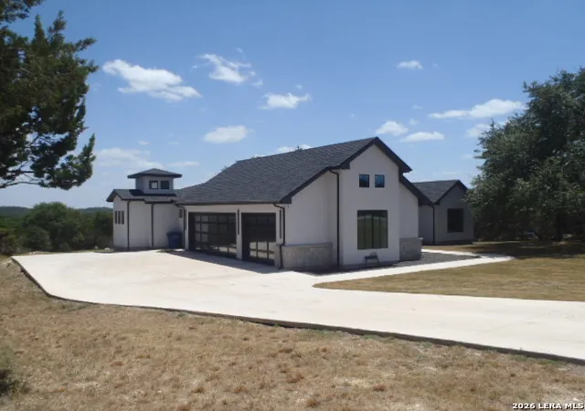 Photo 3 of Single family home for sale at 650 Shady Holw, New Braunfels, TX 78132 | MLS# 2012928 | Listing updated on 2026-09-11