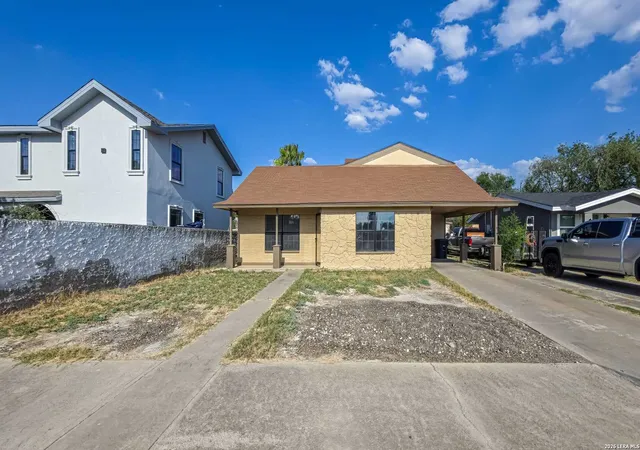 Photo 1 of Single family home for sale at 607 S Brazos St, Eagle Pass, TX 78852 | MLS# 2012940 | Listing updated on 2026-09-11