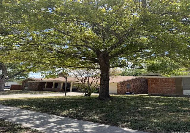Photo 1 of Sale Pending at 306 Enchanted Dr, San Antonio, TX 78216 | MLS# 2012942 | Listing updated on 2026-09-06