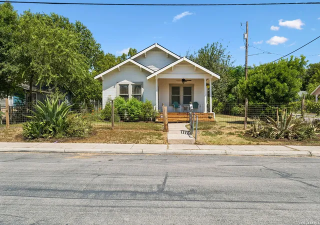 Photo 1 of Single family home for sale at 1620 N Olive St, San Antonio, TX 78208 | MLS# 2012949 | Listing updated on 2026-09-11