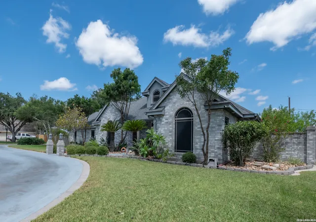Photo 3 of Single family home for sale at 1825 Clarice Ave, Alice, TX 78332 | MLS# 2012950 | Listing updated on 2026-09-11