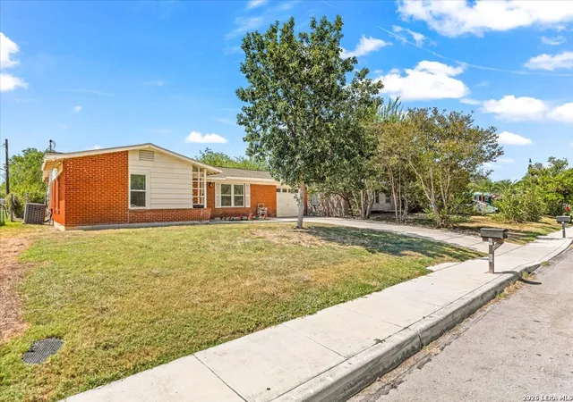 Photo 3 of Single family home for sale at 334 Bertetti Dr, San Antonio, TX 78227 | MLS# 2012963 | Listing updated on 2026-09-11