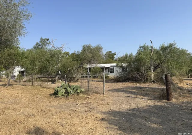 Land for sale at 860 County Rd 769, Devine, TX 78016 | MLS# 2012978