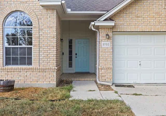 Photo 4 of Single family home for sale at 9703 Copper Oak, Converse, TX 78109 | MLS# 2013000 | Listing updated on 2026-09-11