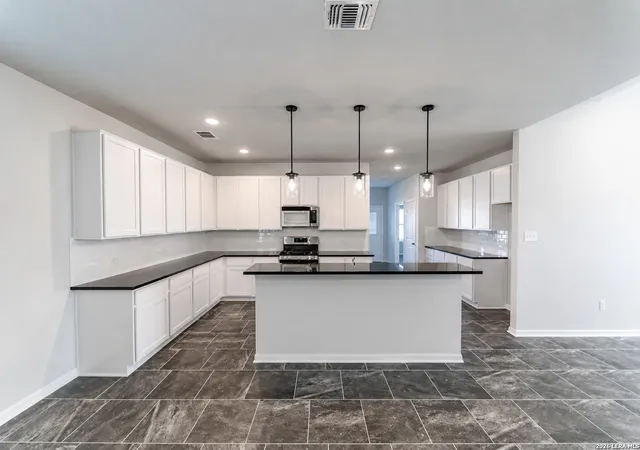 Photo 4 of Sale Pending at 6531 Velma Path, San Antonio, TX 78253 | MLS# 2013013 | Listing updated on 2026-10-10
