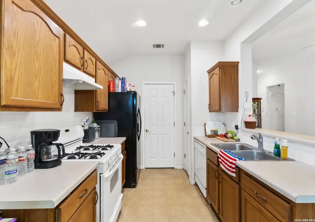 Photo 3 of Single family home for sale at 3827 Mistflower Dr, Converse, TX 78109 | MLS# 2013030 | Listing updated on 2026-09-11
