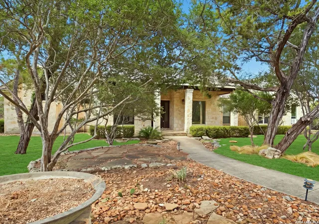 Photo 3 of Single family home for sale at 104 Auburn Xing, Boerne, TX 78006 | MLS# 2017217 | Listing updated on 2026-09-28