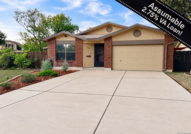 Single family home for sale at 7523 Echo Glade, San Antonio, TX 78249 | MLS# 2017516