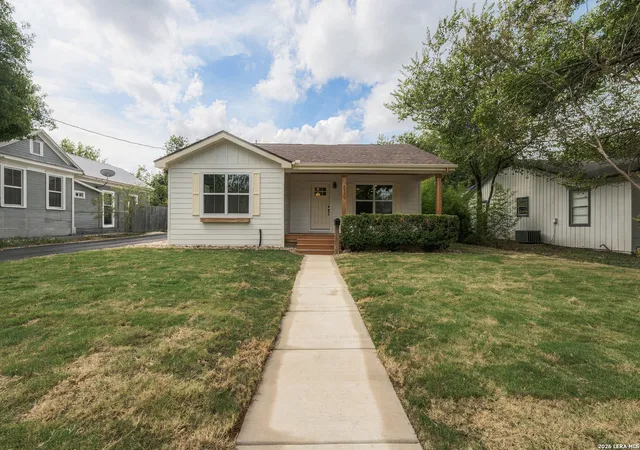 Photo 1 of Single family home for sale at 530 Ave A, New Braunfels, TX 78130 | MLS# 2018665 | Listing updated on 2026-10-03