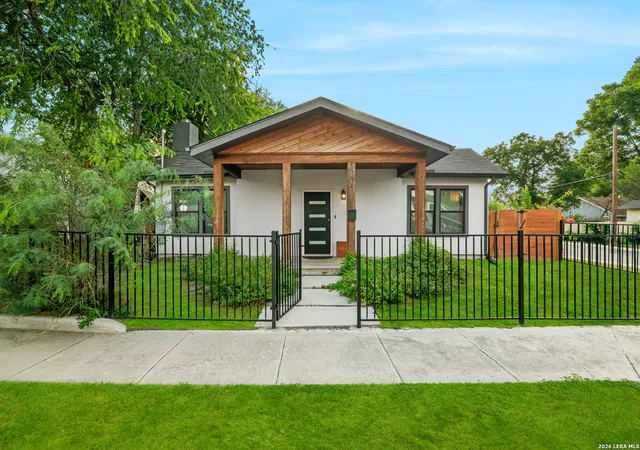 Photo 1 of Single family home for sale at 1006 S Pine St, San Antonio, TX 78210 | MLS# 2018705 | Listing updated on 2026-09-28