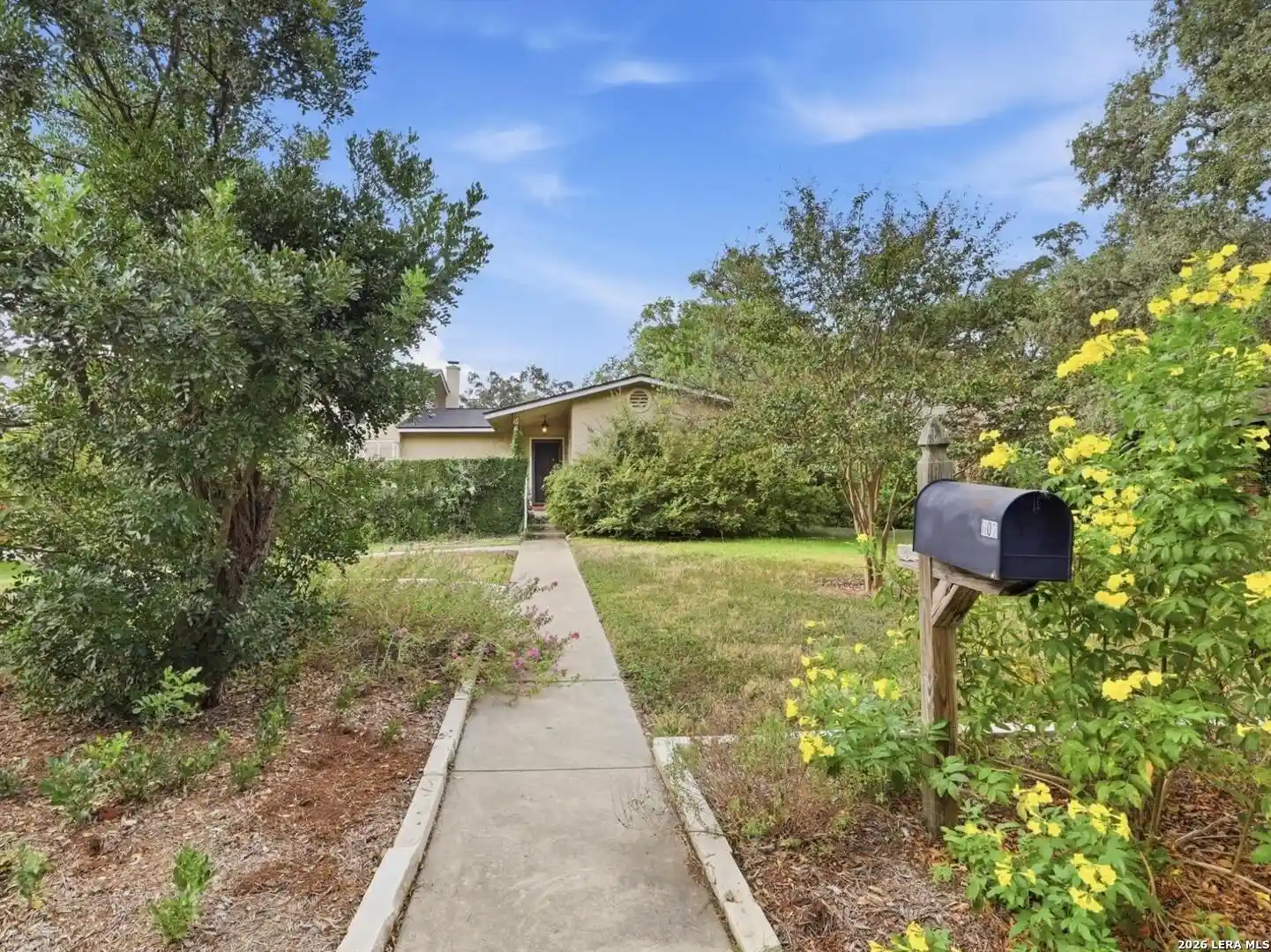 Photo 2 of Single family home for sale at 1102 Haltown Dr, San Antonio, TX 78213 | MLS# 2019101 | Listing updated on 2026-10-28