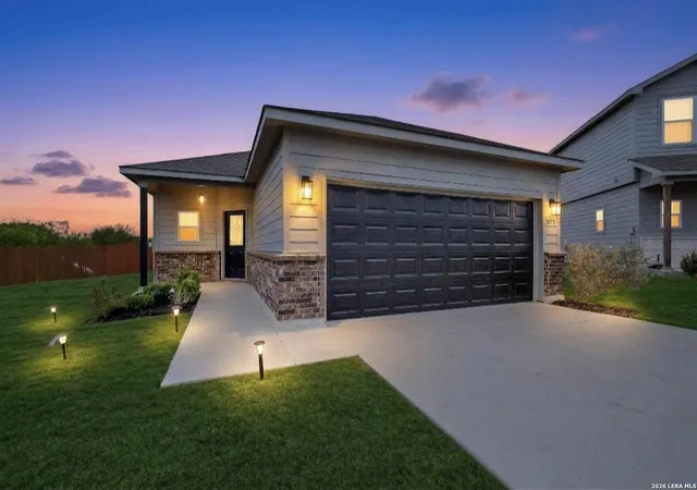 Photo 3 of Single family home for sale at 3038 Laguna Clfs, Converse, TX 78109 | MLS# 2019709 | Listing updated on 2026-10-08