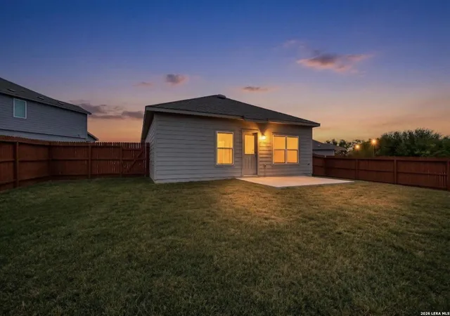 Photo 32 of Single family home for sale at 3038 Laguna Clfs, Converse, TX 78109 | MLS# 2019709 | Listing updated on 2026-10-08