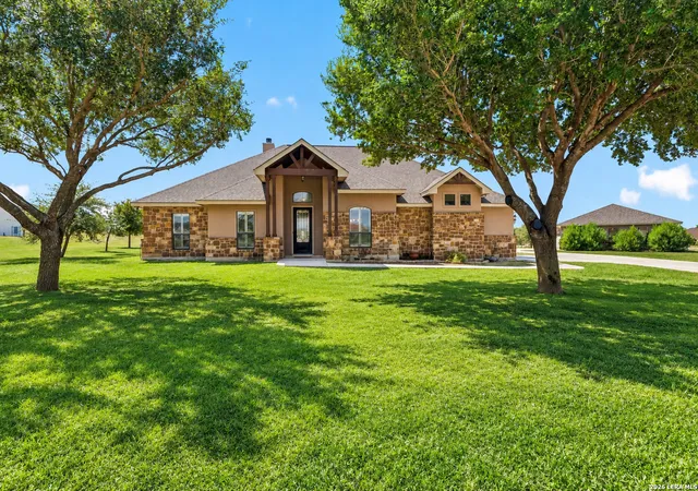 Photo 3 of Single family home for sale at 121 Abrego Mount Dr, Floresville, TX 78114 | MLS# 2019716 | Listing updated on 2026-09-28