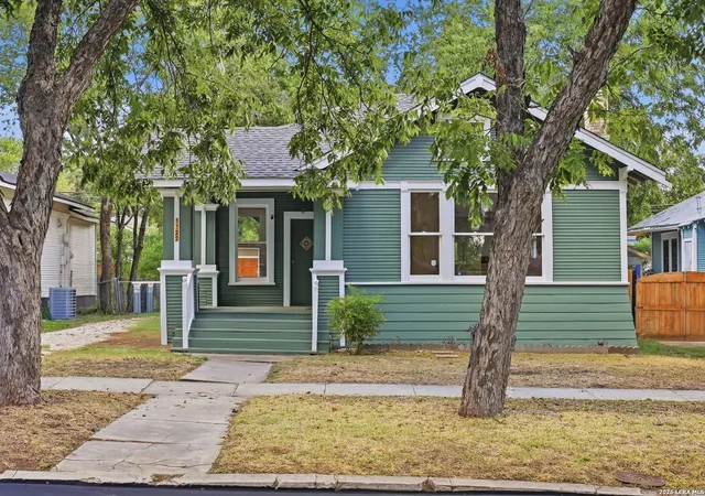 Single family home for sale at 1122 W Mulberry, San Antonio, TX 78201 | MLS# 2019722