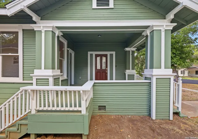 Photo 3 of Single family home for sale at 1122 W Mulberry, San Antonio, TX 78201 | MLS# 2019722 | Listing updated on 2026-10-09