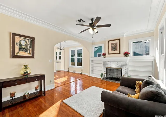 Photo 4 of Single family home for sale at 1122 W Mulberry, San Antonio, TX 78201 | MLS# 2019722 | Listing updated on 2026-10-09