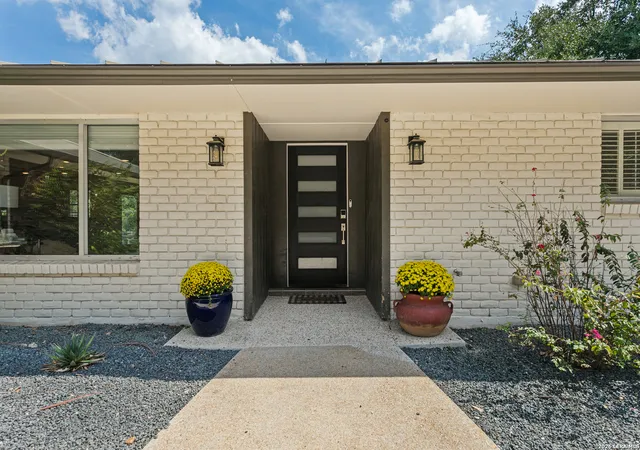Photo 3 of Single family home for sale at 7918 Thornhill St, San Antonio, TX 78209 | MLS# 2019728 | Listing updated on 2026-09-28