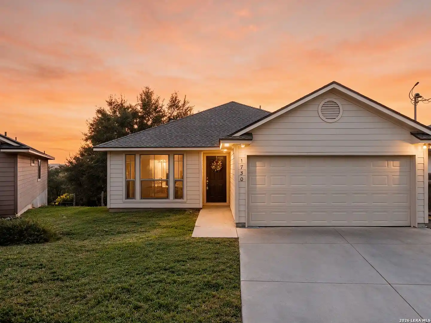 Photo 1 of Single family home for sale at 1730 Sorrel Crk Dr, Canyon Lake, TX 78133 | MLS# 2019869 | Listing updated on 2026-10-27