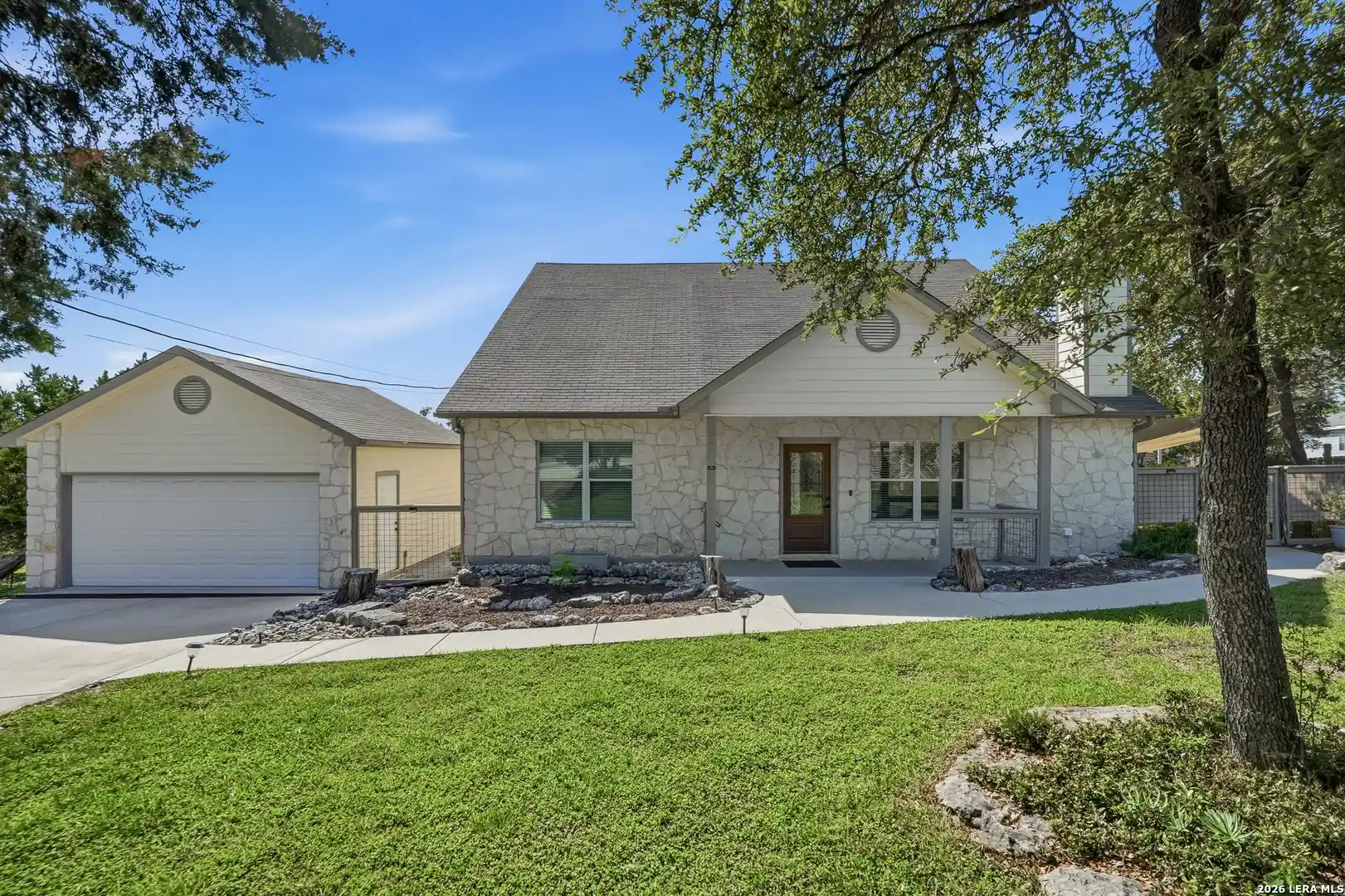 Photo 1 of Single family home for sale at 1620 Point Vw, Spring Branch, TX 78070 | MLS# 2020523 | Listing updated on 2026-10-12
