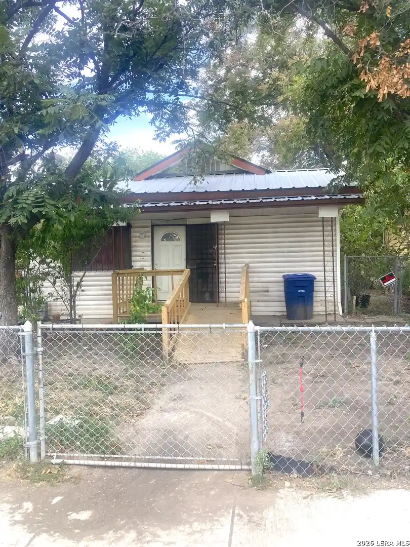 Single family home for sale at 651 Barrett Pl, San Antonio, TX 78225 | MLS# 2020536