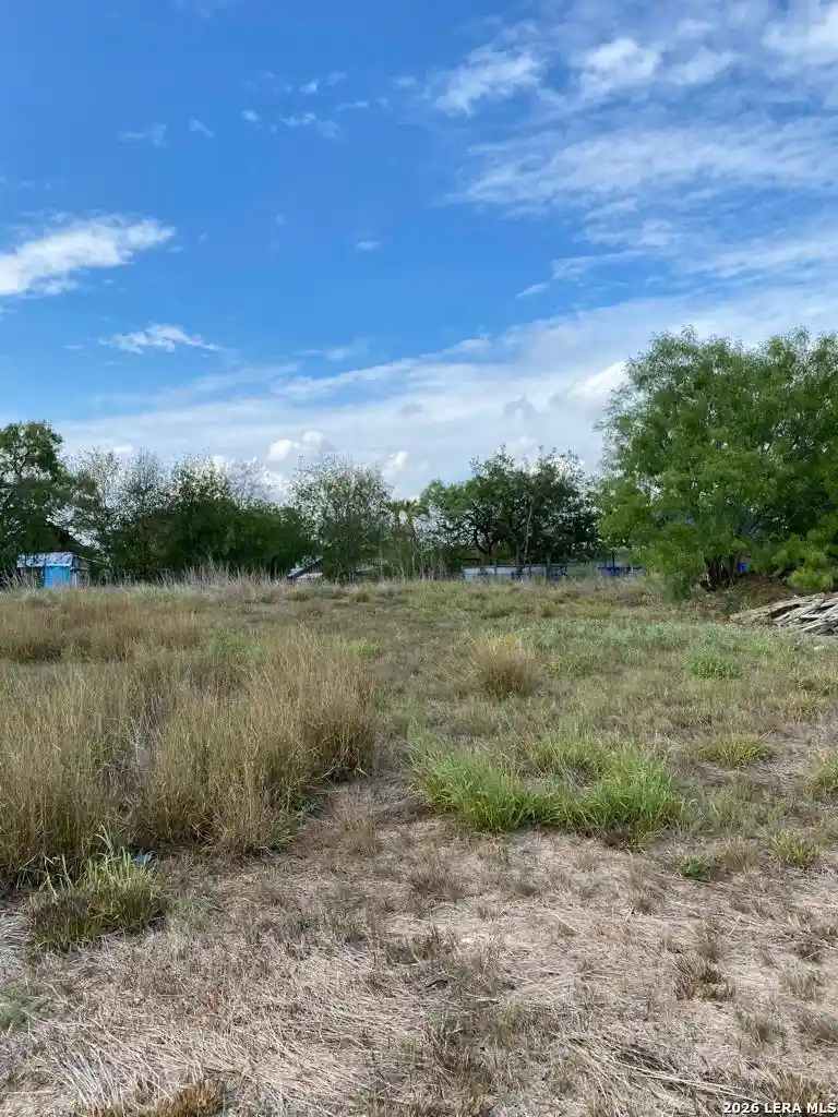 Land for sale at 2527 Hicks Ave Lot 18, San Antonio, TX 78210 | MLS# 2021226