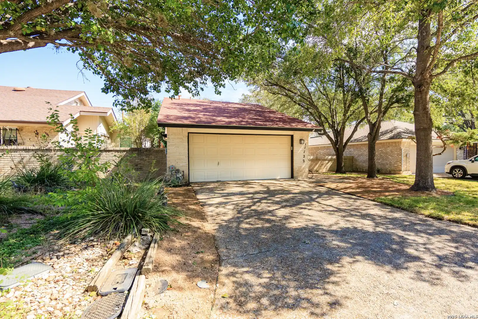 Photo 4 of Single family home for sale at 11122 Whisper Spring Dr, San Antonio, TX 78230 | MLS# 2024828 | Listing updated on 2026-10-28