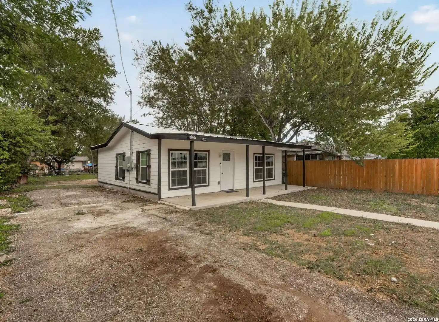 Photo 1 of Single family home for sale at 639 Sewanee St, San Antonio, TX 78210 | MLS# 2025409 | Listing updated on 2026-10-23