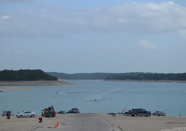 Single family home for sale at 505 Mountain Dr, Lakehills, TX 78003 | MLS# 2027188