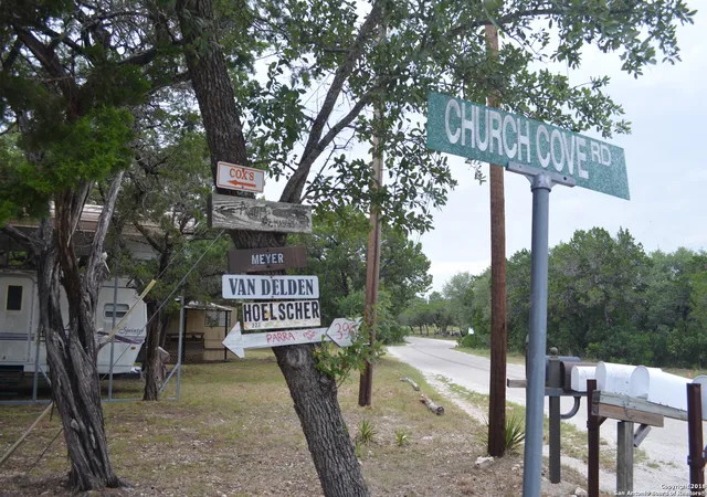 Photo 4 of Single family home for sale at 505 Mountain Dr, Lakehills, TX 78003 | MLS# 2027188 | Listing updated on 2026-10-30