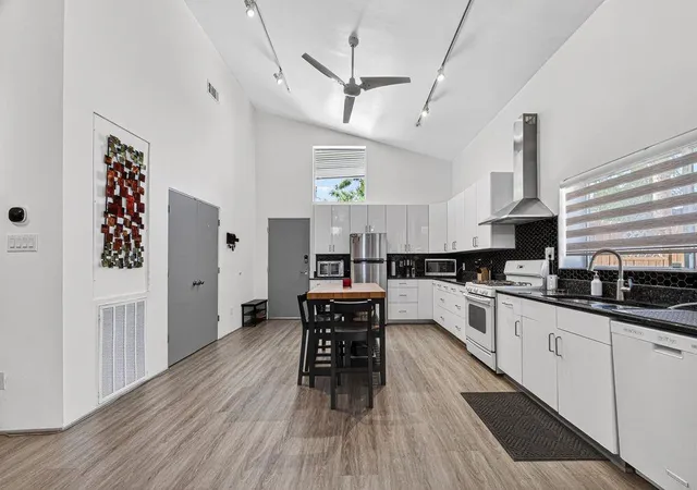 1st image of 7817 Easton St, Houston, TX 77017 | MLS# 34921123
