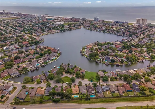 Photo 3 of Land for sale at 22 Lakeview Dr, Galveston, TX 77551 | MLS# 69928609 | Listing updated on 2026-07-29