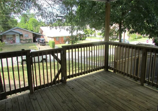 Homes for sale in Huntsville, TX | 1309 14th St, Huntsville, TX 77340 | MLS# 80849639